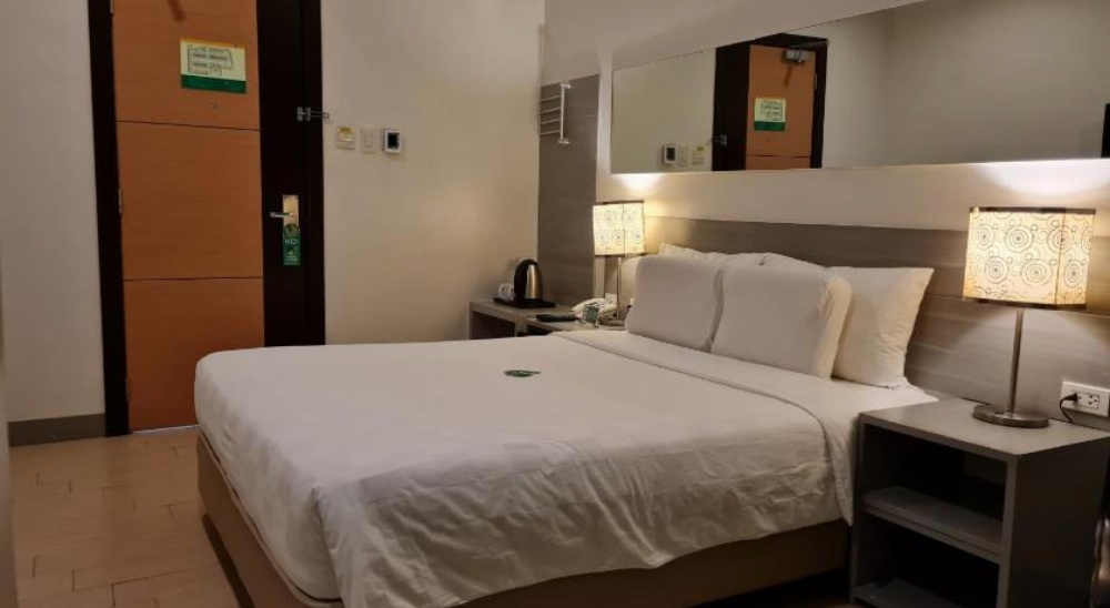 Go Hotels Otis-Manila (Multiple-Use Hotel)